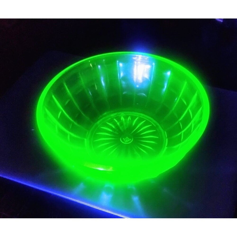 VINTAGE HAZEL-ATLAS COLONIAL BLOCK GREEN DEPRESSION URANIUM GLASS BOWL